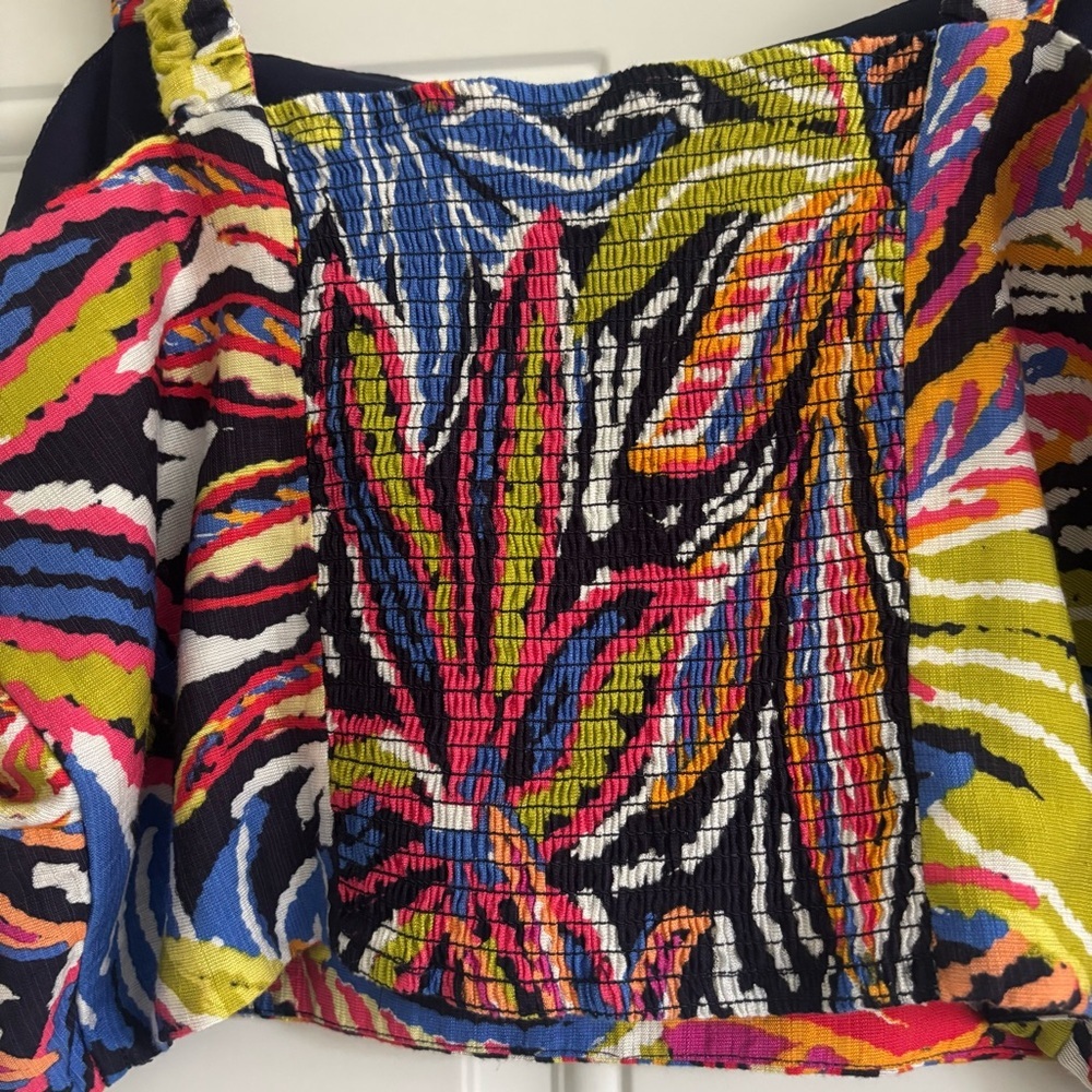 ❤️2/$15 or 3/$21❤️Colorful Floral Women's Crop Top, Size L - Picture 7 of 10